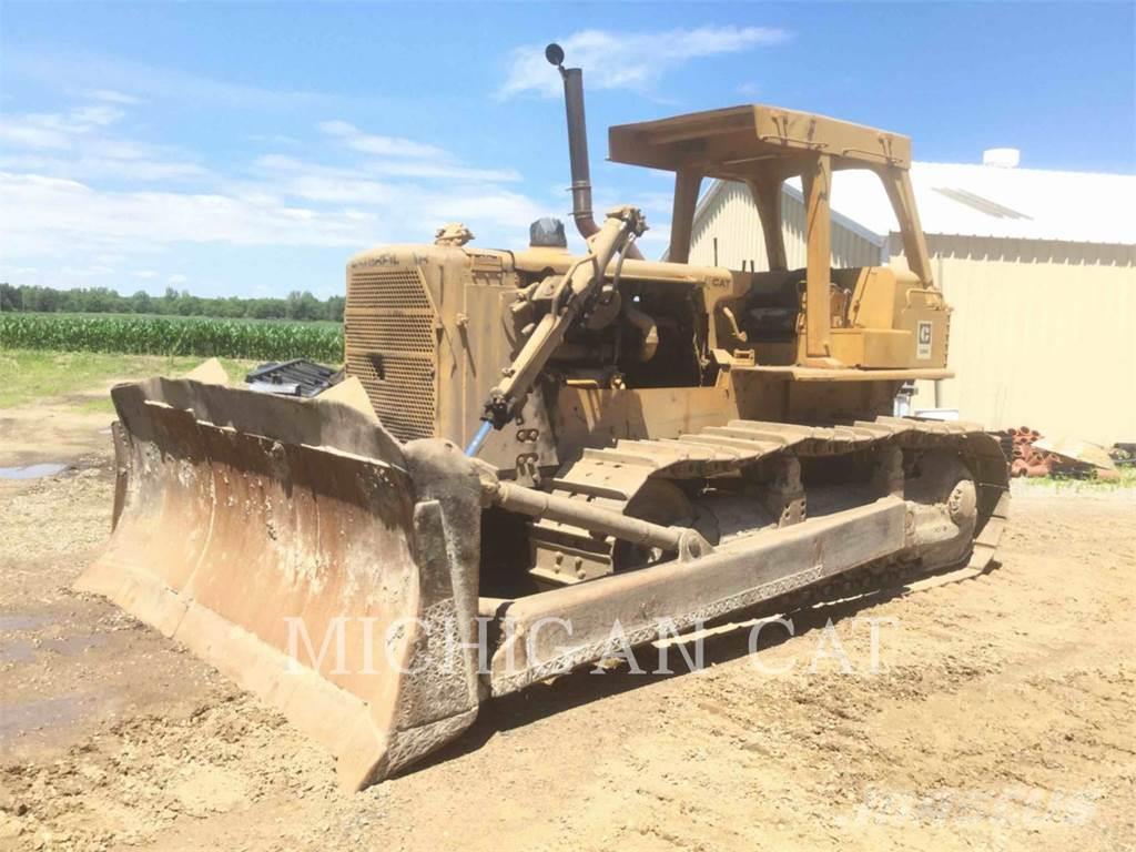 CAT D8K Buldozer sobre oruga