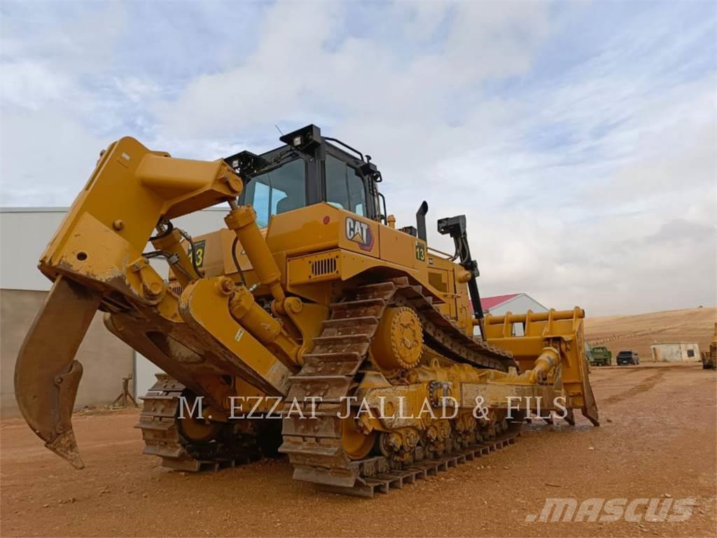 CAT D8R Buldozer sobre oruga