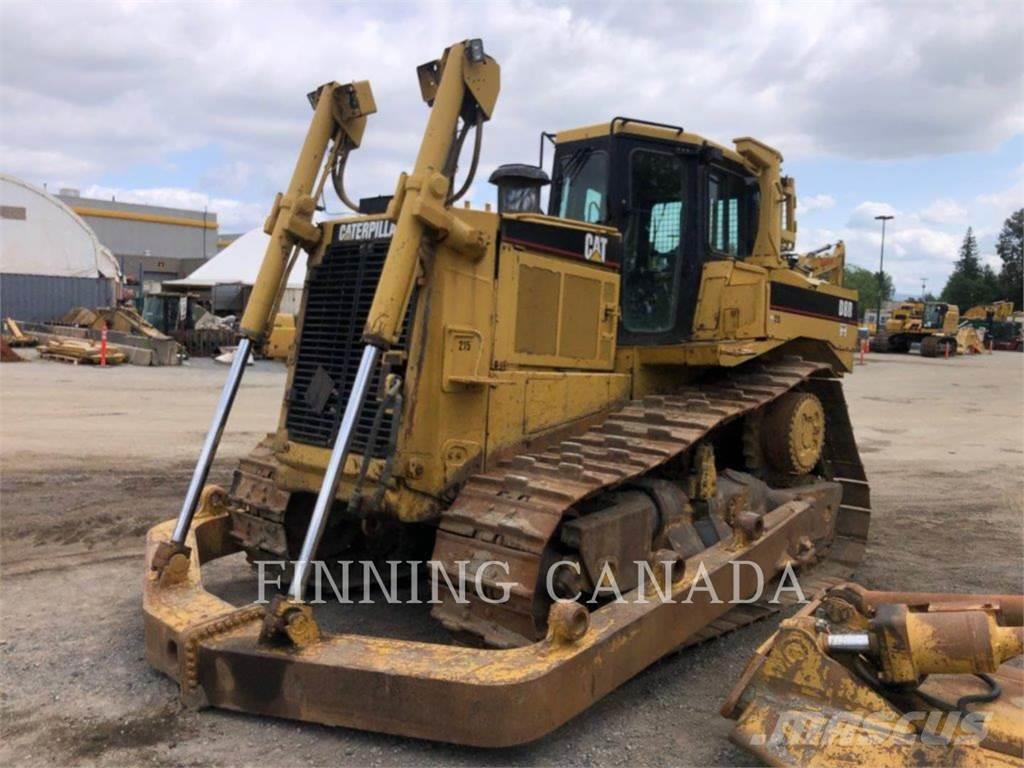 CAT D8R Buldozer sobre oruga