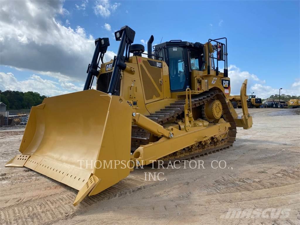 CAT D8T Buldozer sobre oruga