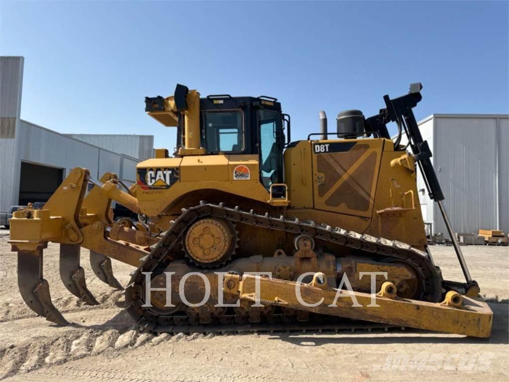 CAT D8T Buldozer sobre oruga