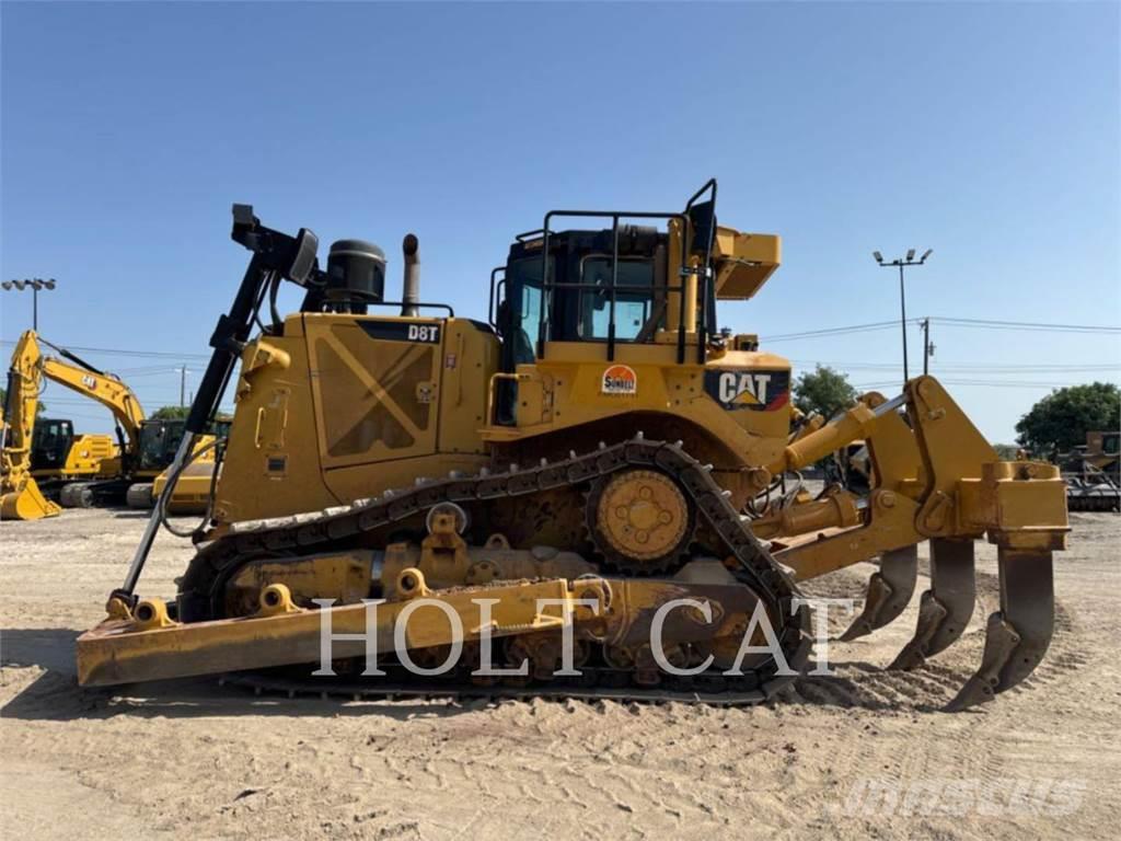 CAT D8T Buldozer sobre oruga