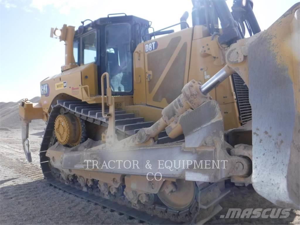 CAT D8T Buldozer sobre oruga