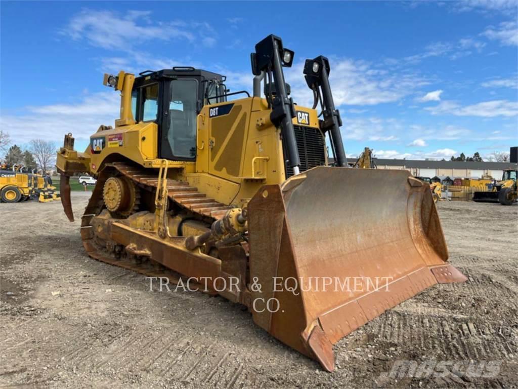 CAT D8T Buldozer sobre oruga