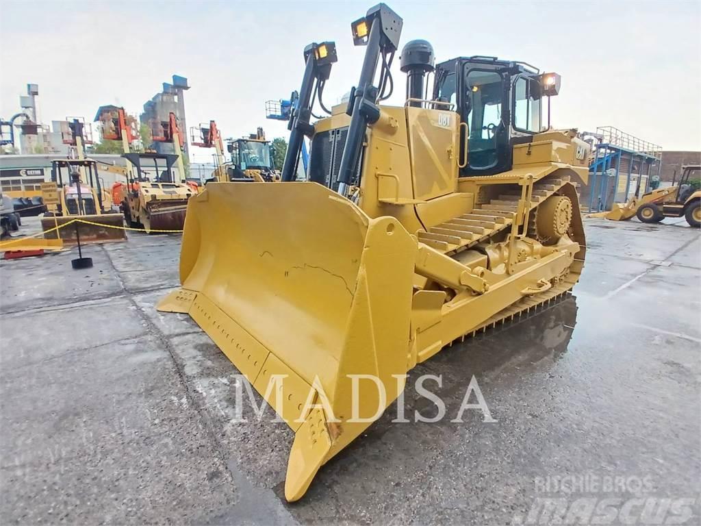 CAT D8T Buldozer sobre oruga