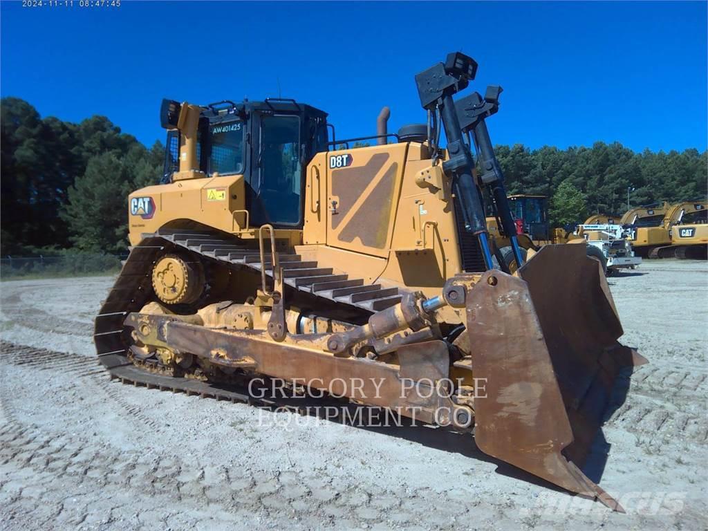 CAT D8T Buldozer sobre oruga