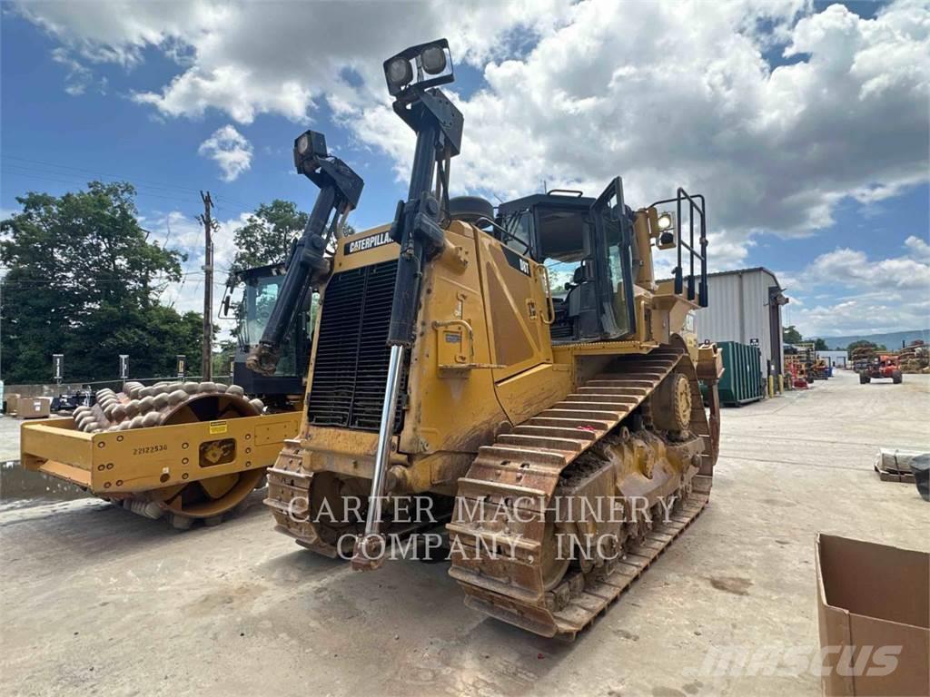 CAT D8T Buldozer sobre oruga