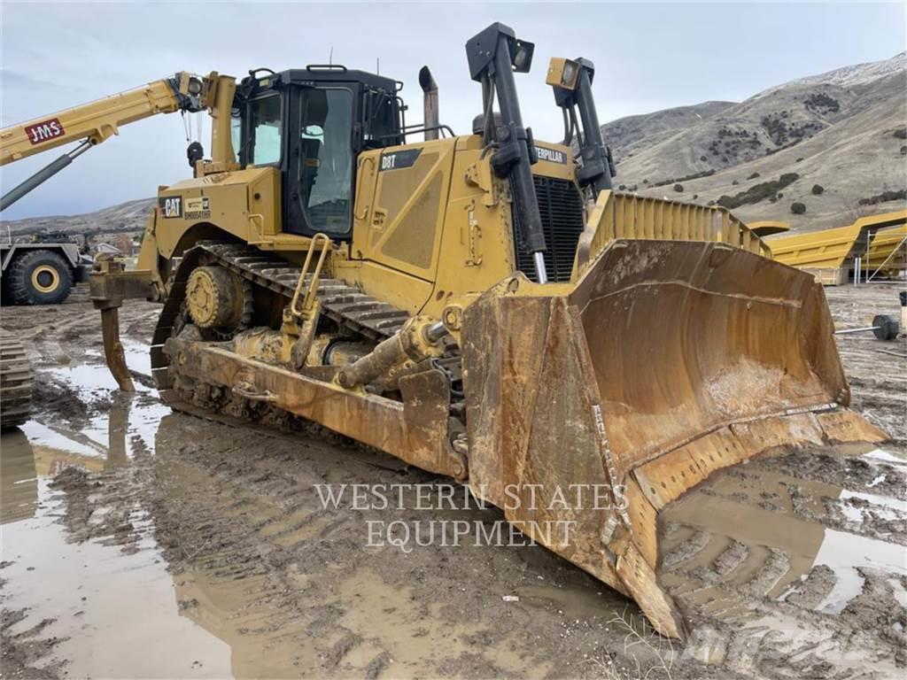 CAT D8T Buldozer sobre oruga