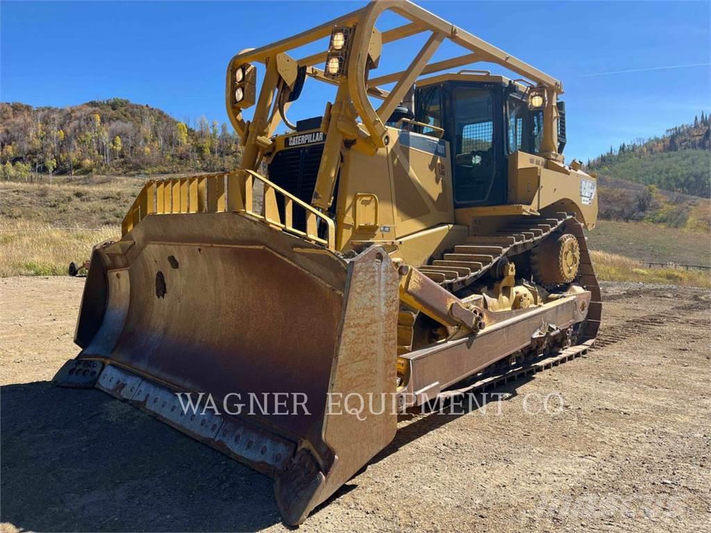 CAT D8T Buldozer sobre oruga