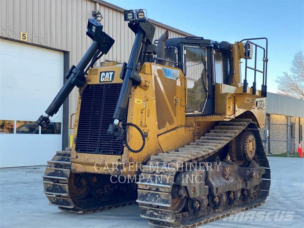 CAT D8T Buldozer sobre oruga