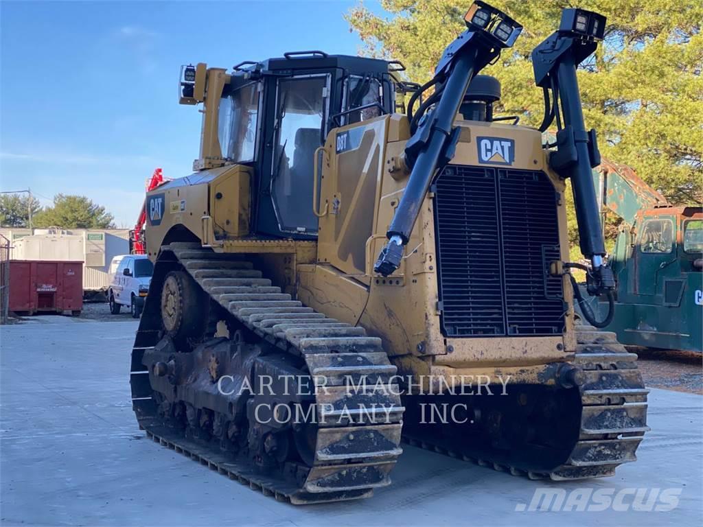 CAT D8T Buldozer sobre oruga