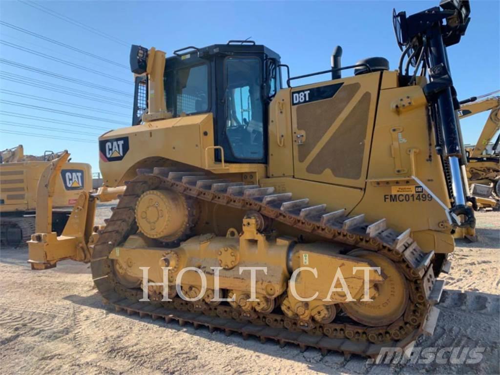 CAT D8T Buldozer sobre oruga