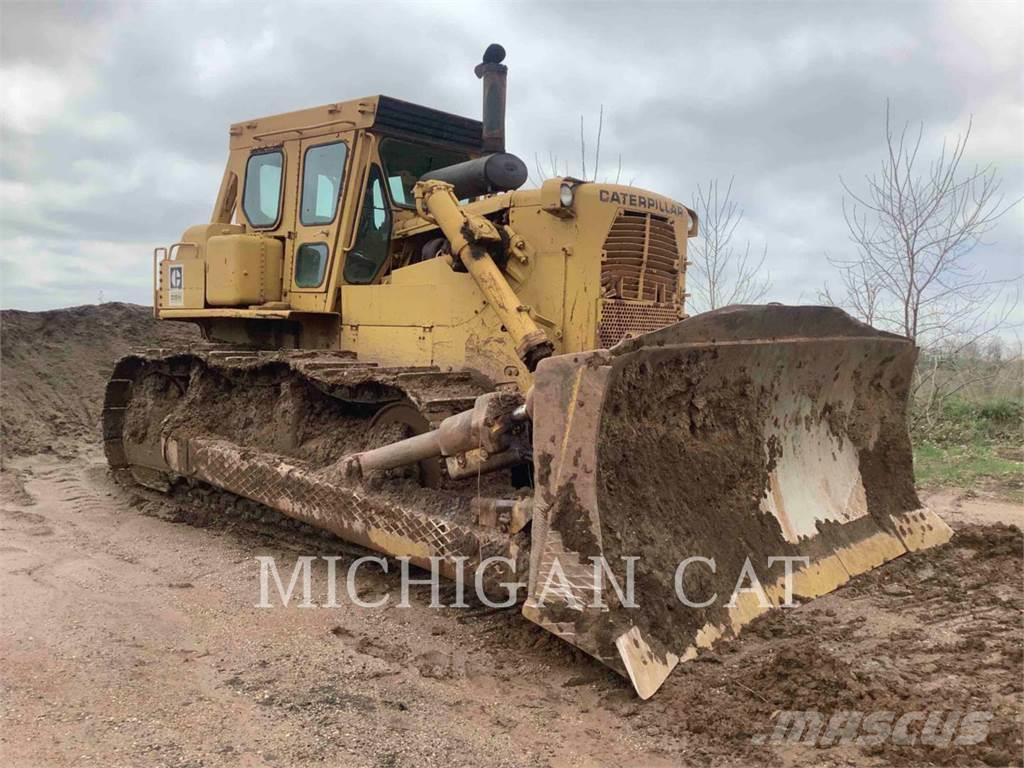 CAT D9H Buldozer sobre oruga