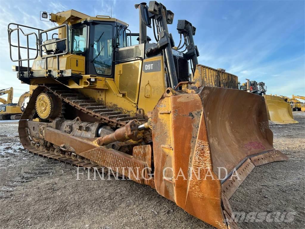 CAT D9T Buldozer sobre oruga