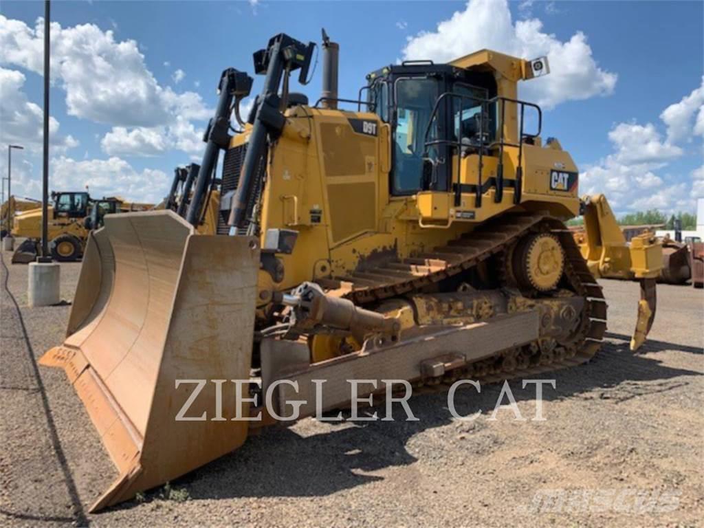 CAT D9T Buldozer sobre oruga