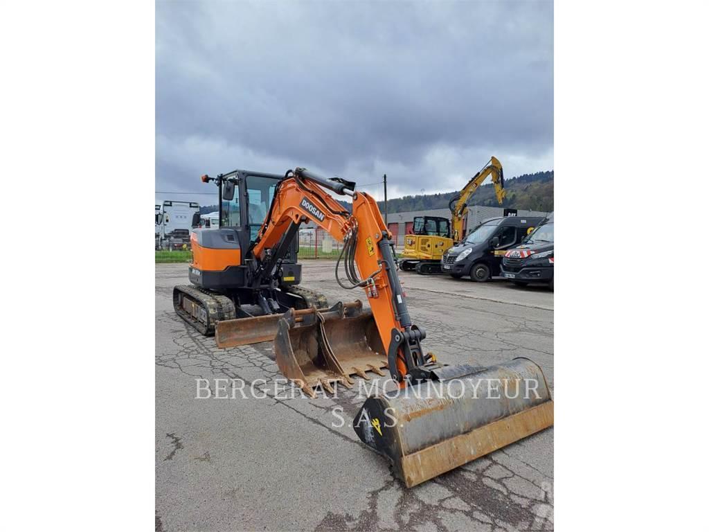 Doosan DX55 Excavadoras sobre orugas