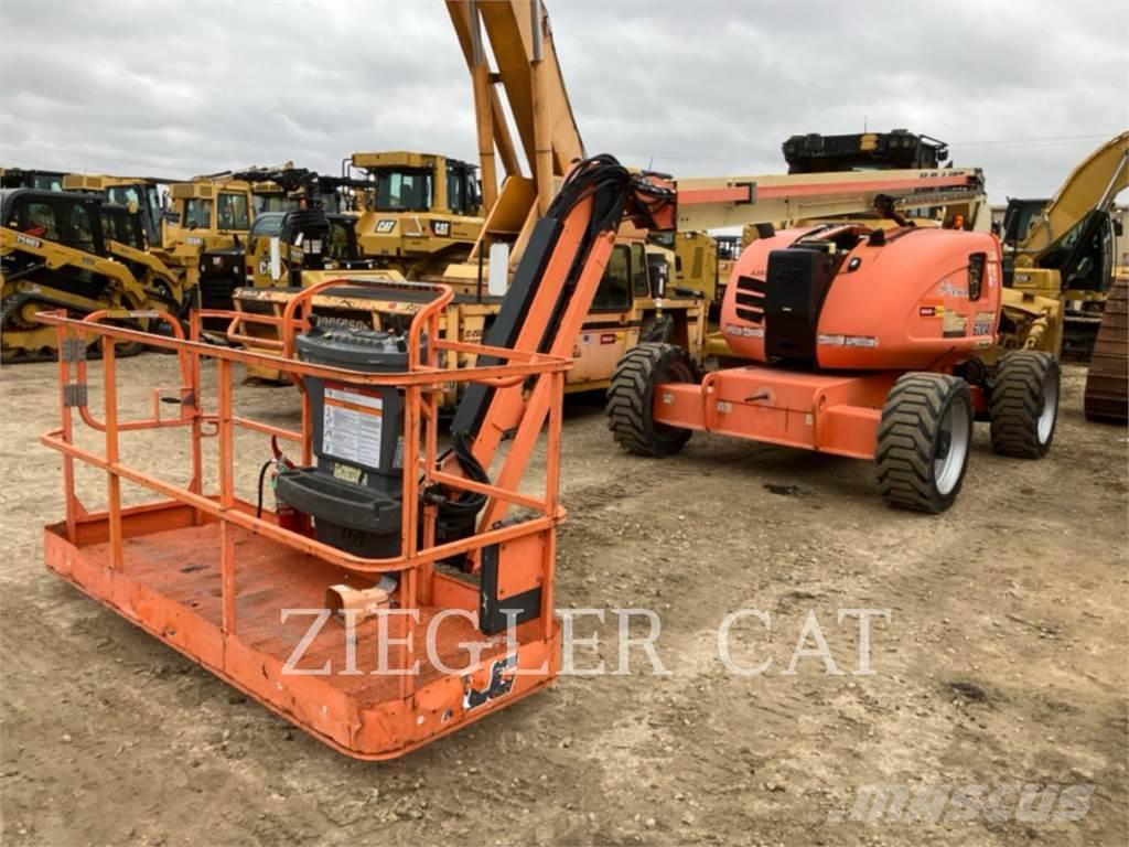 JLG 600AJ Plataformas con brazo de elevación manual