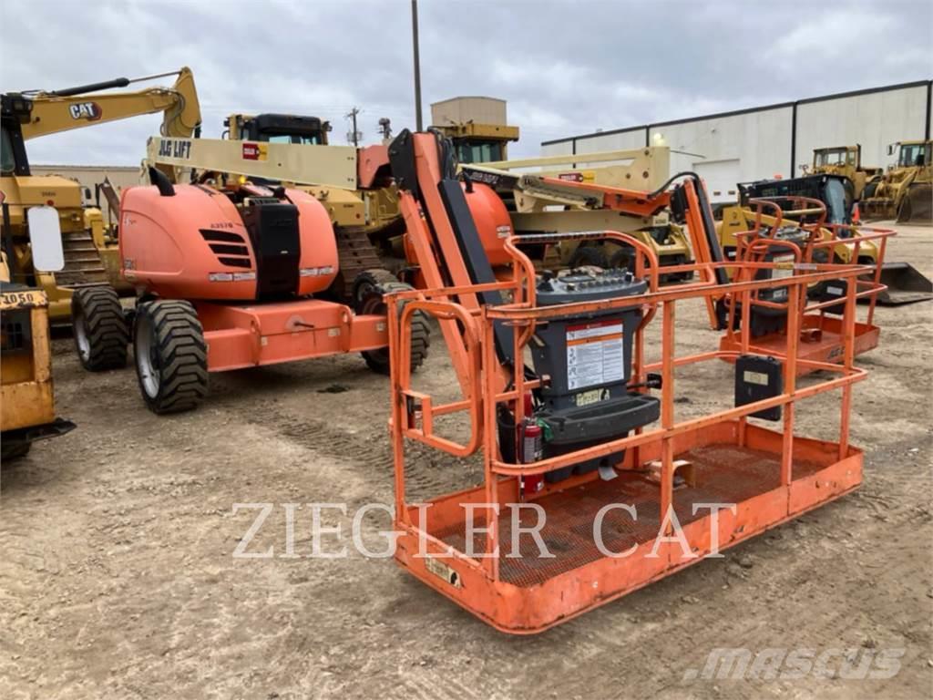 JLG 600AJ Plataformas con brazo de elevación manual