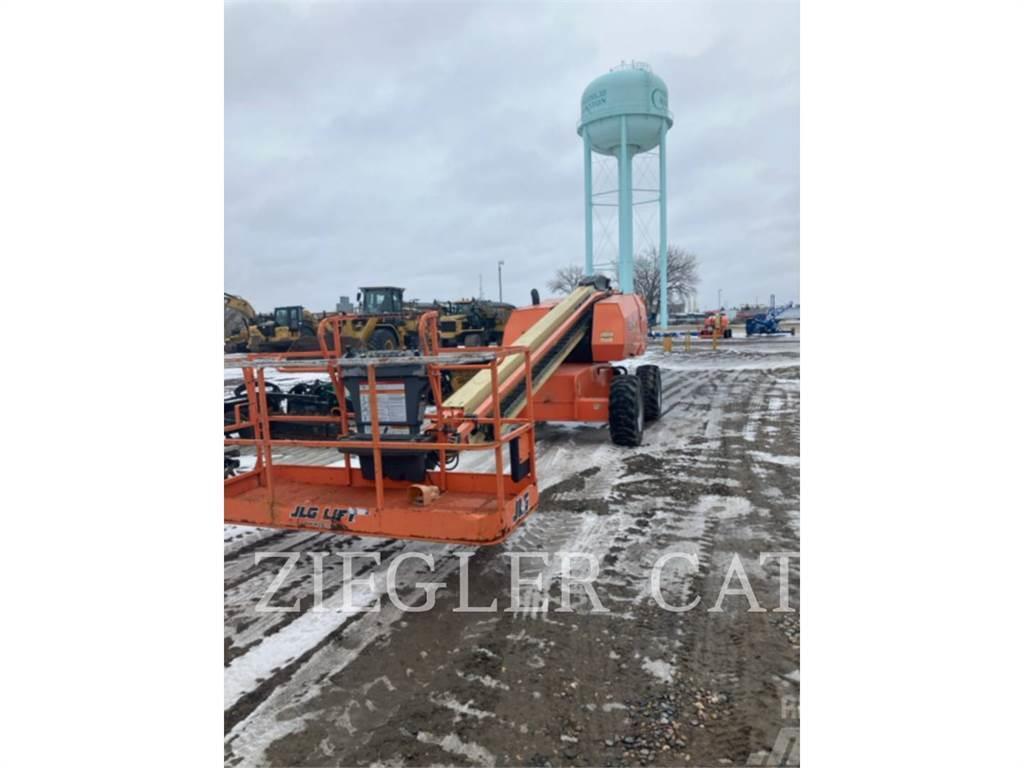 JLG 600S Plataformas con brazo de elevación manual