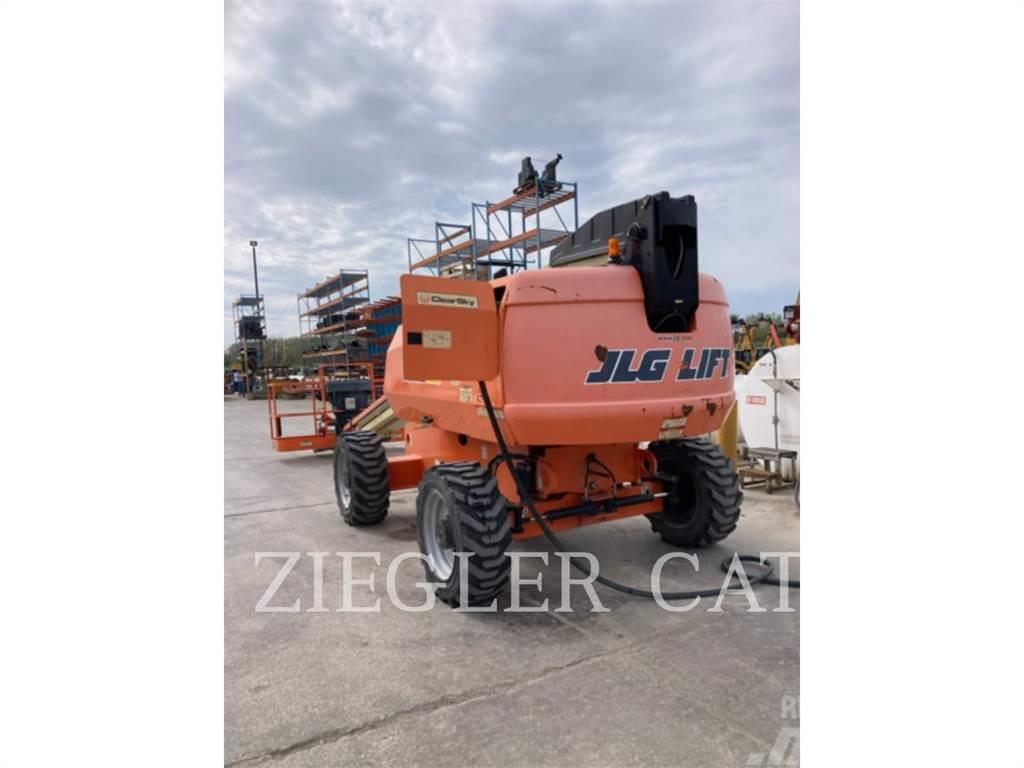 JLG 600S Plataformas con brazo de elevación manual