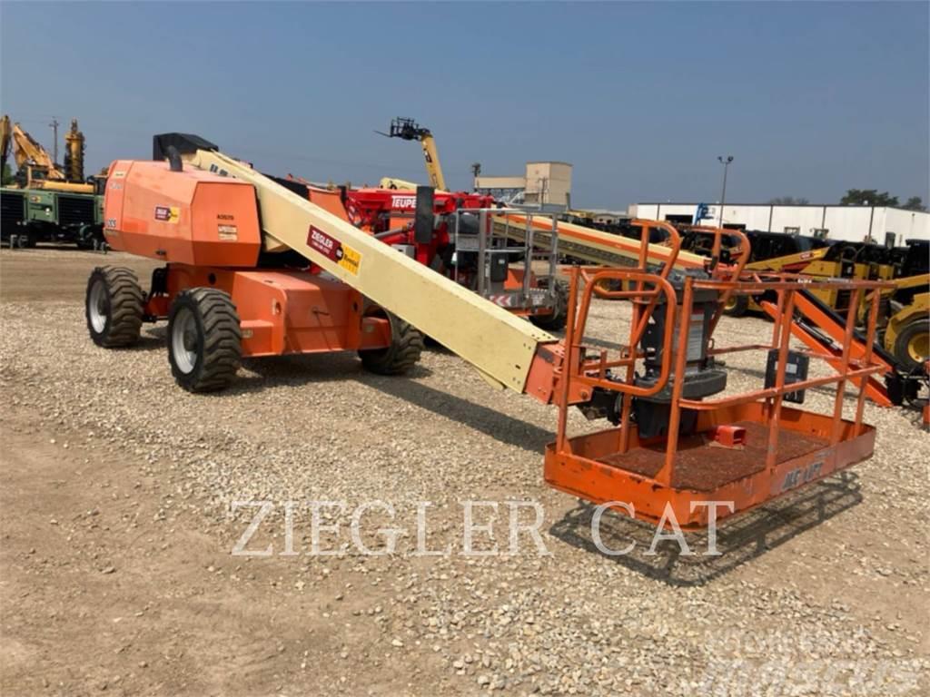 JLG 600S Plataformas con brazo de elevación manual