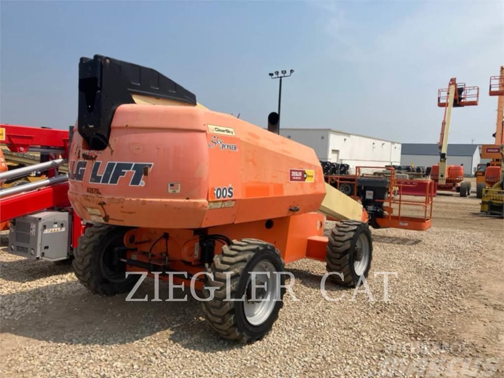 JLG 600S Plataformas con brazo de elevación manual