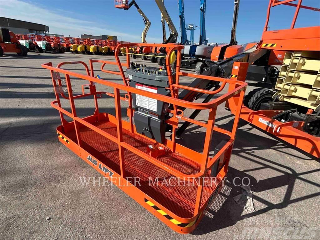 JLG 660SJ Plataformas con brazo de elevación manual