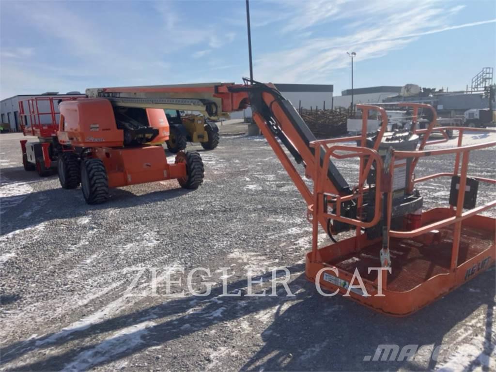 JLG 660SJ Plataformas con brazo de elevación manual