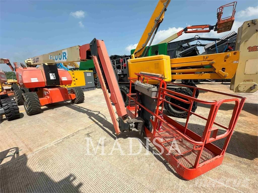 JLG 800AJ Plataformas con brazo de elevación manual