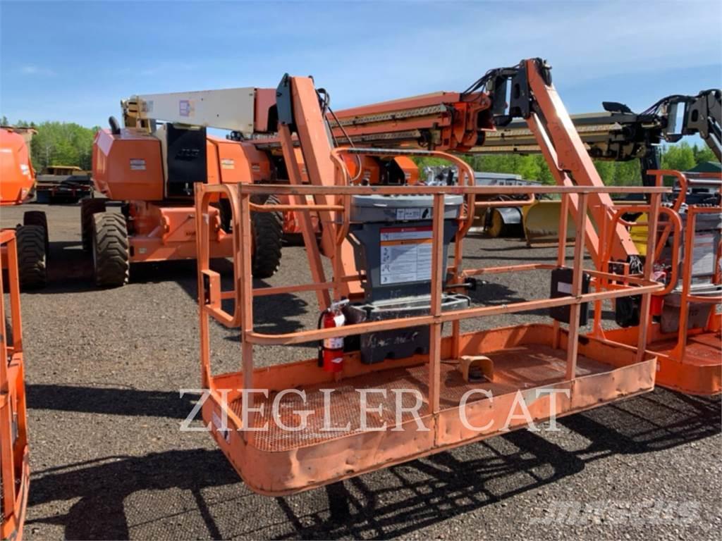 JLG 800AJ Plataformas con brazo de elevación manual