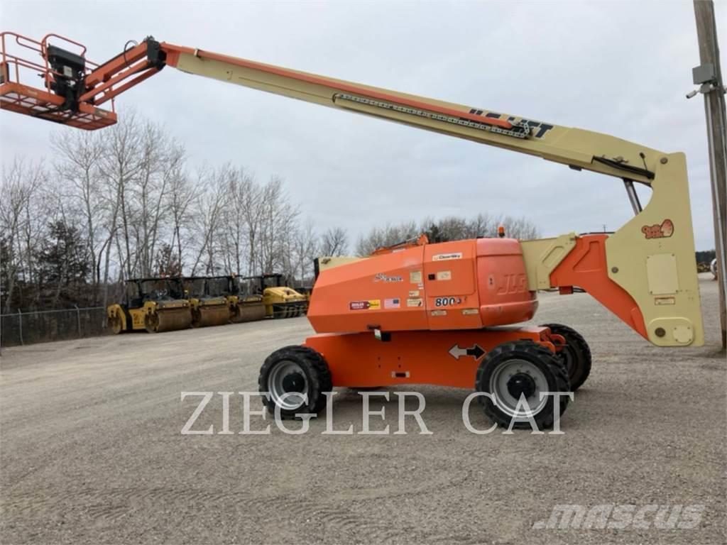 JLG 800AJ Plataformas con brazo de elevación manual