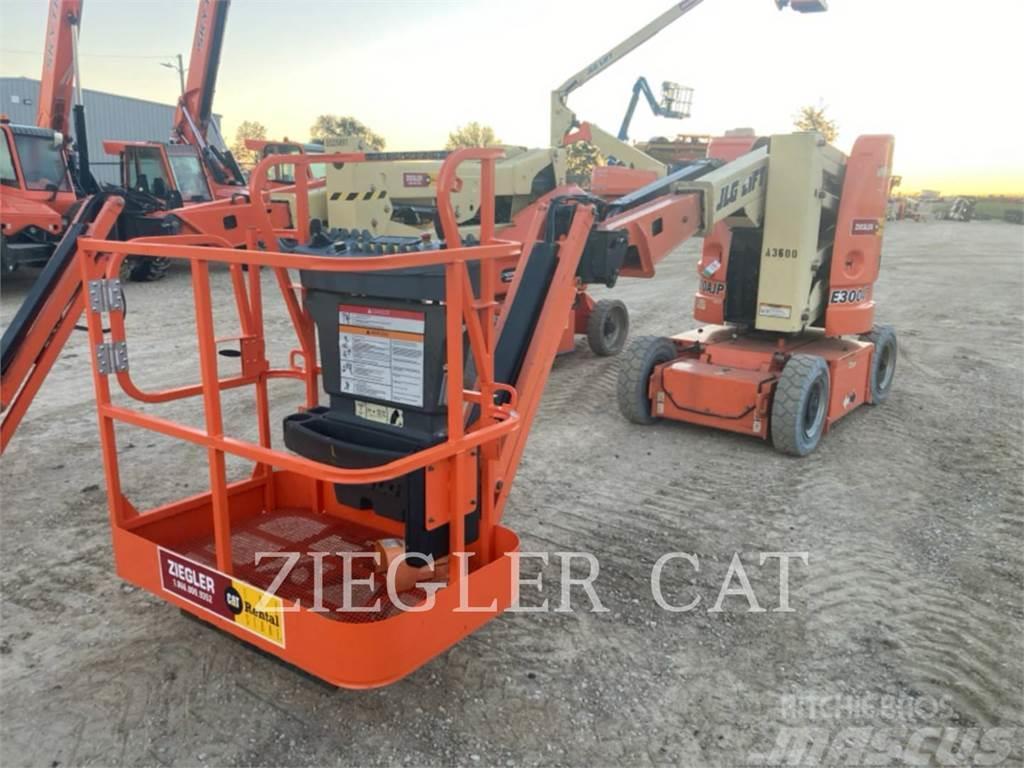 JLG E300AJP Plataformas con brazo de elevación manual