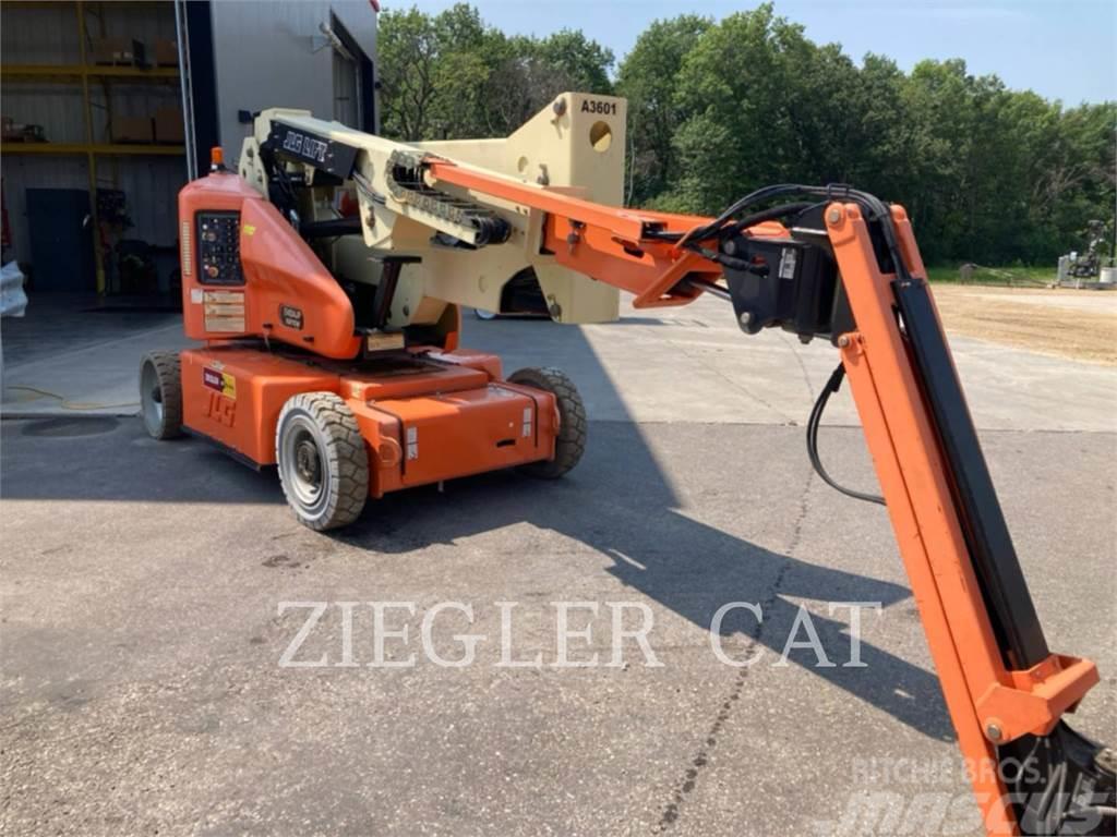 JLG E400AJPN Plataformas con brazo de elevación manual