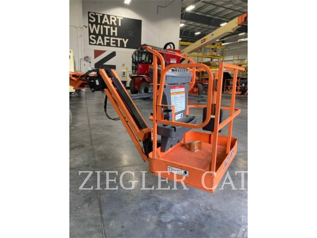 JLG E400AJPN Plataformas con brazo de elevación manual