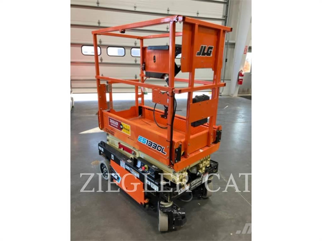 JLG ES1330L Plataformas tijera