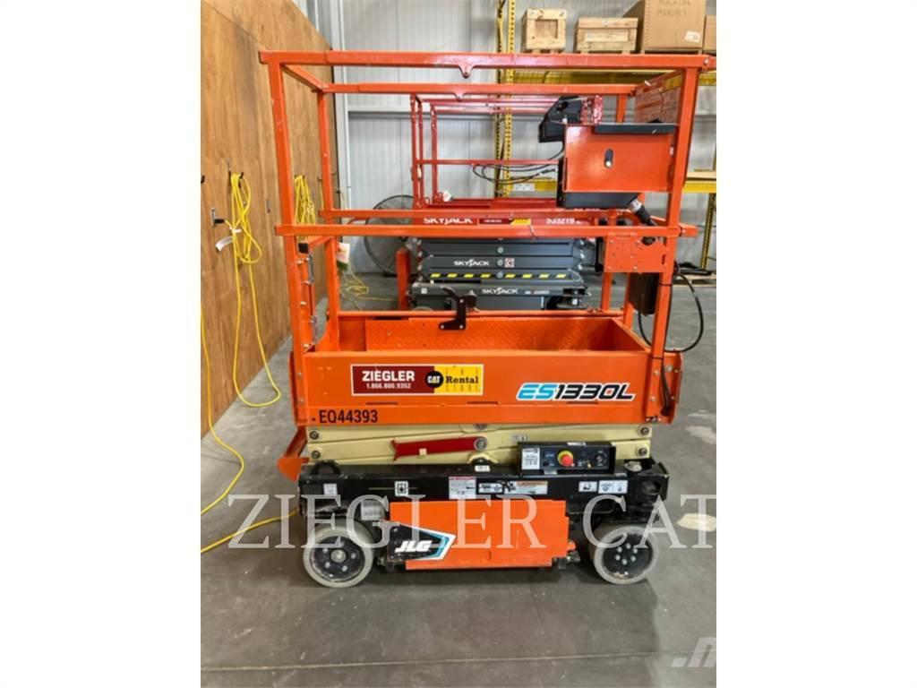 JLG ES1330L Plataformas tijera