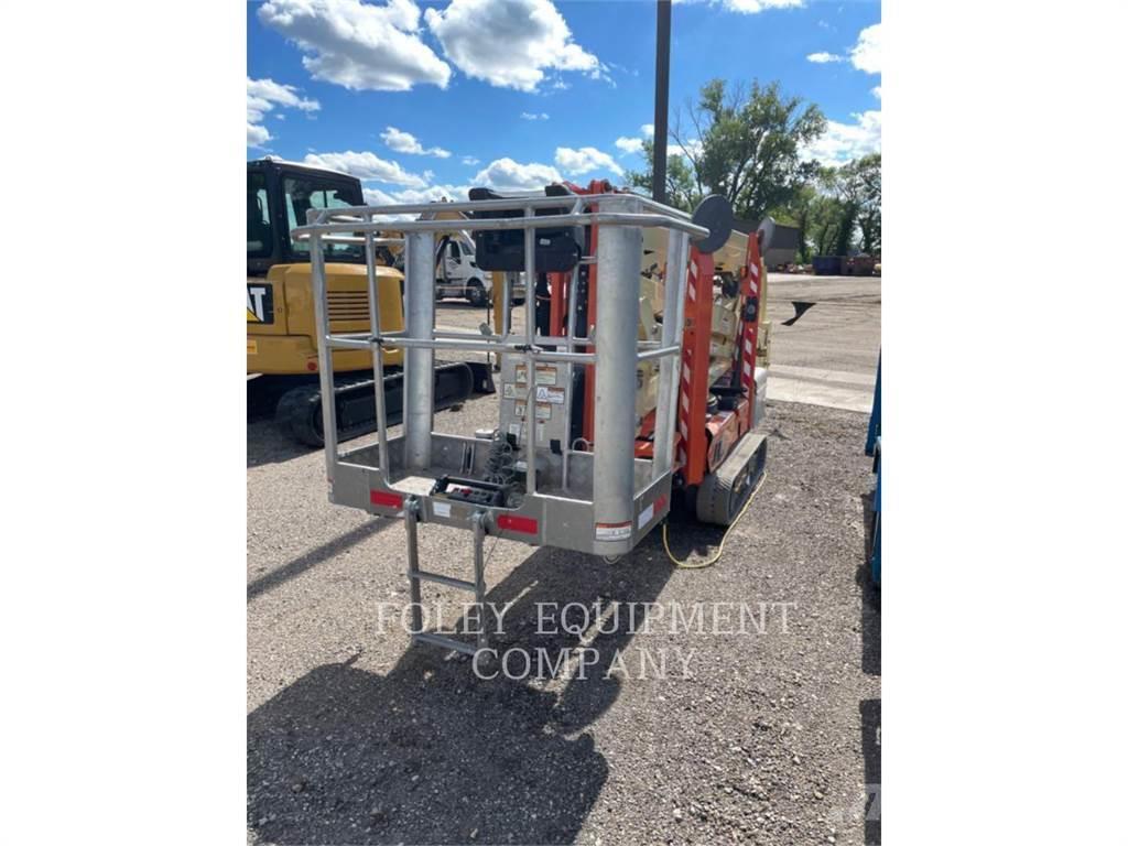 JLG X600AJ Plataformas con brazo de elevación manual