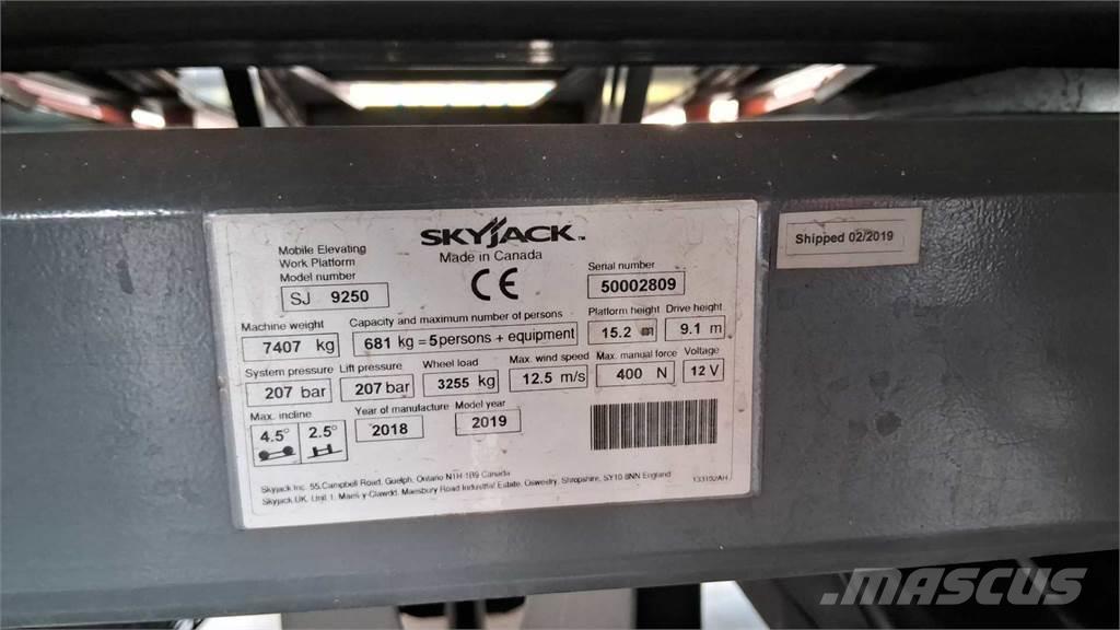 SkyJack 9250RT Plataformas tijera