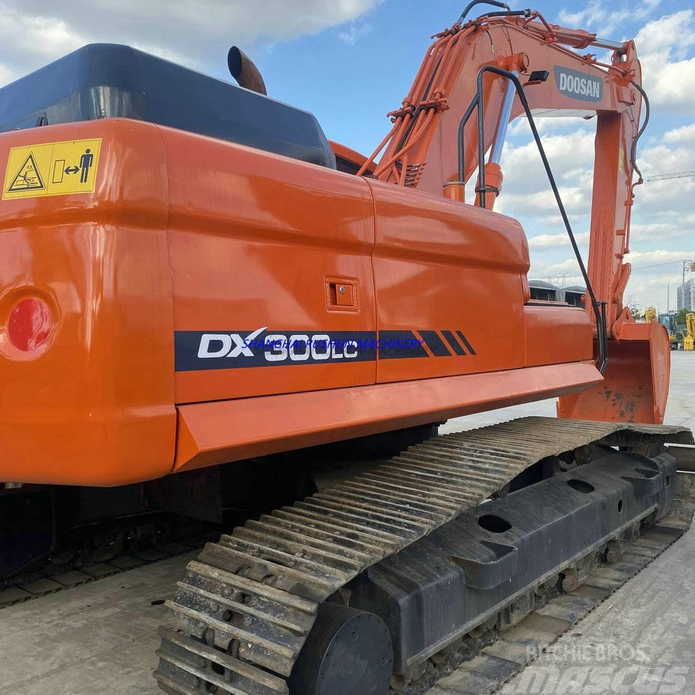 Doosan DX 300 Excavadoras sobre orugas