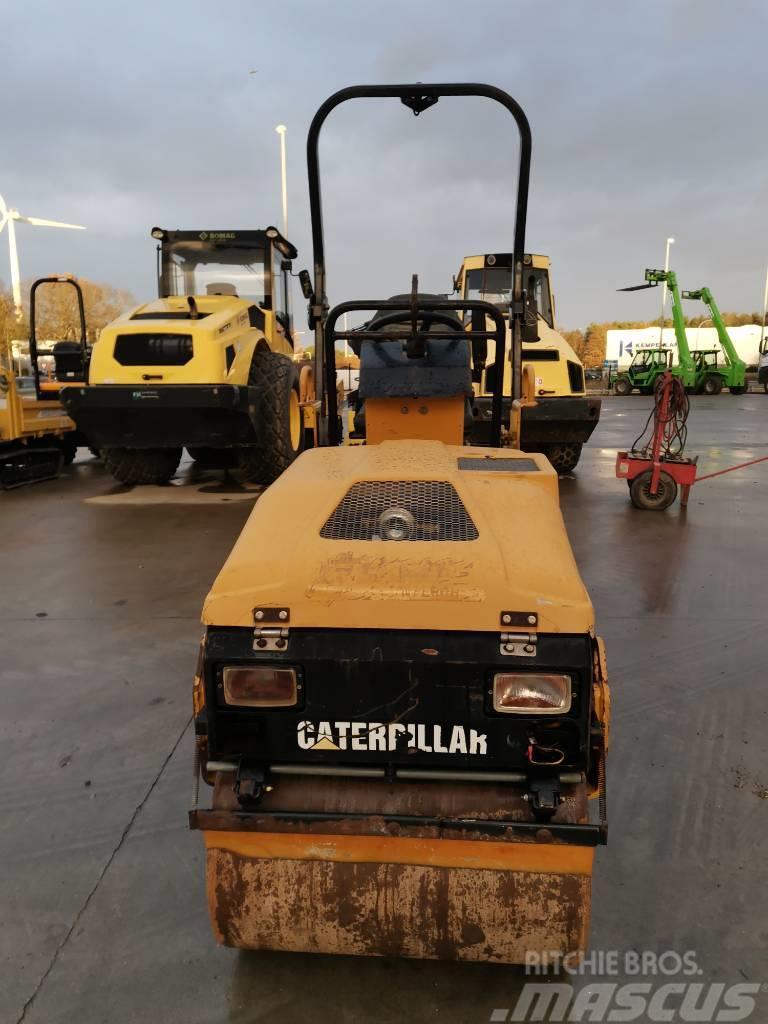 CAT CB 114 Rodillos de doble tambor