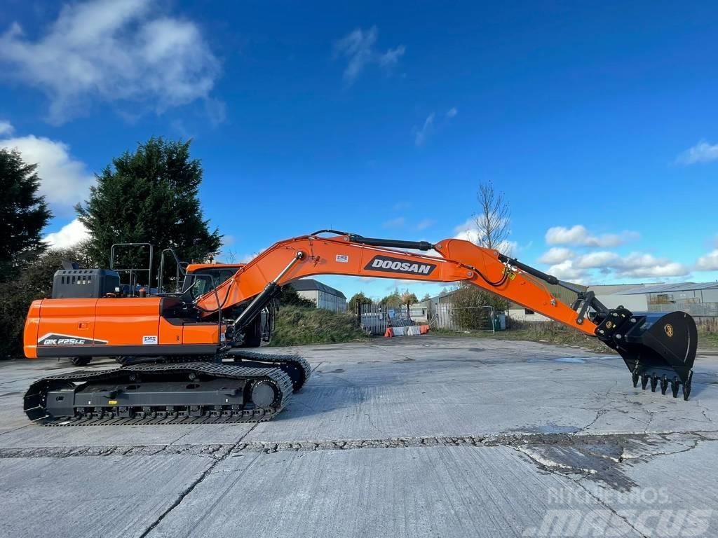 Doosan DX225LC-7 Excavadoras sobre orugas