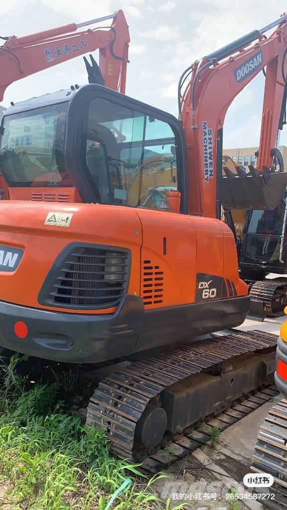 Doosan DX 60 Excavadoras sobre orugas