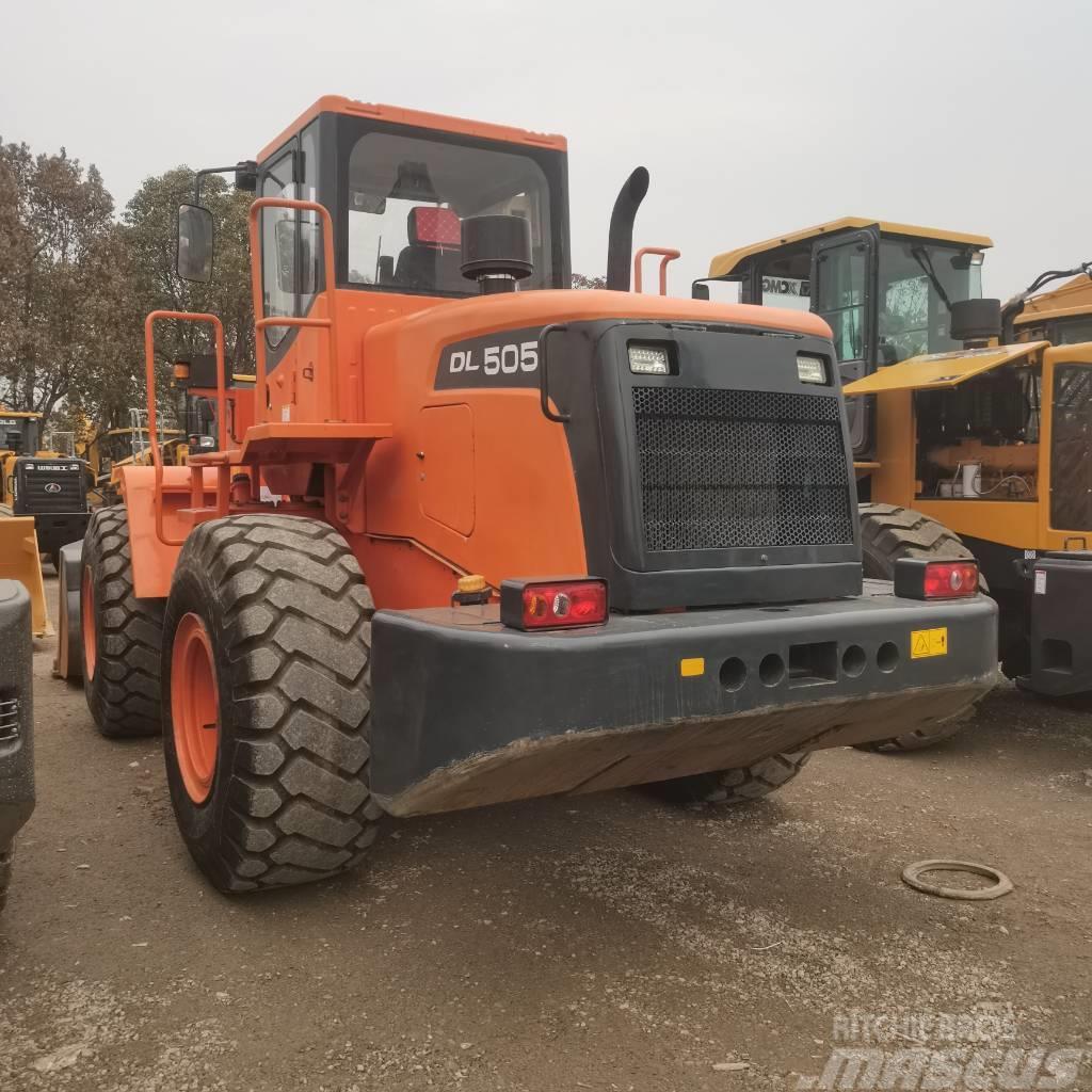 Doosan DL 505 Cargadoras sobre ruedas