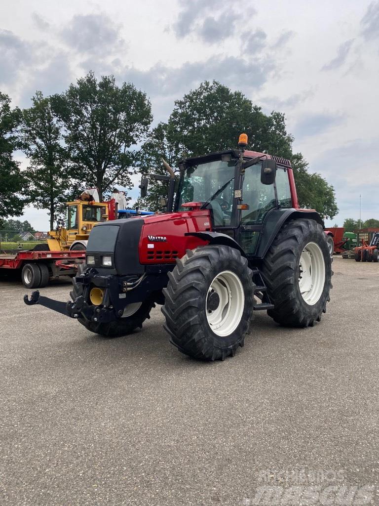 Valtra 6850 Tractores