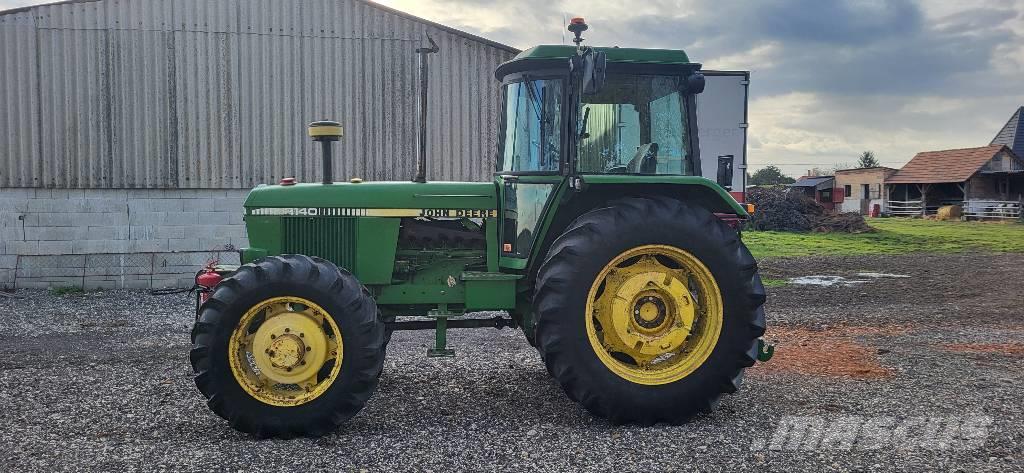 John Deere 3140 Tractores