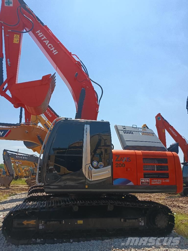 Hitachi ZX 200 Excavadoras sobre orugas