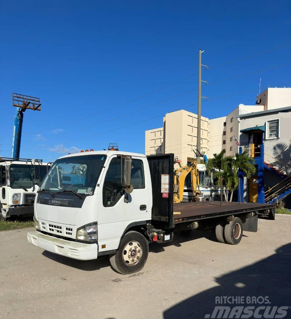 Isuzu NPR Camiones de cama baja