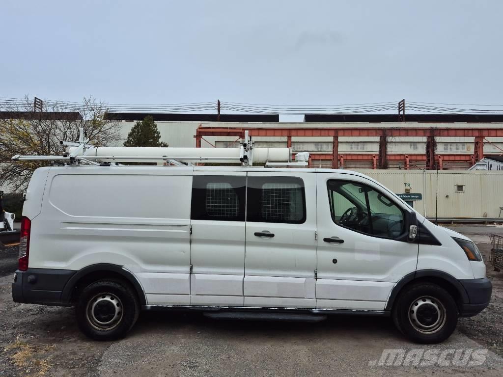 Ford Transit 350 Camiones con caja de remolque