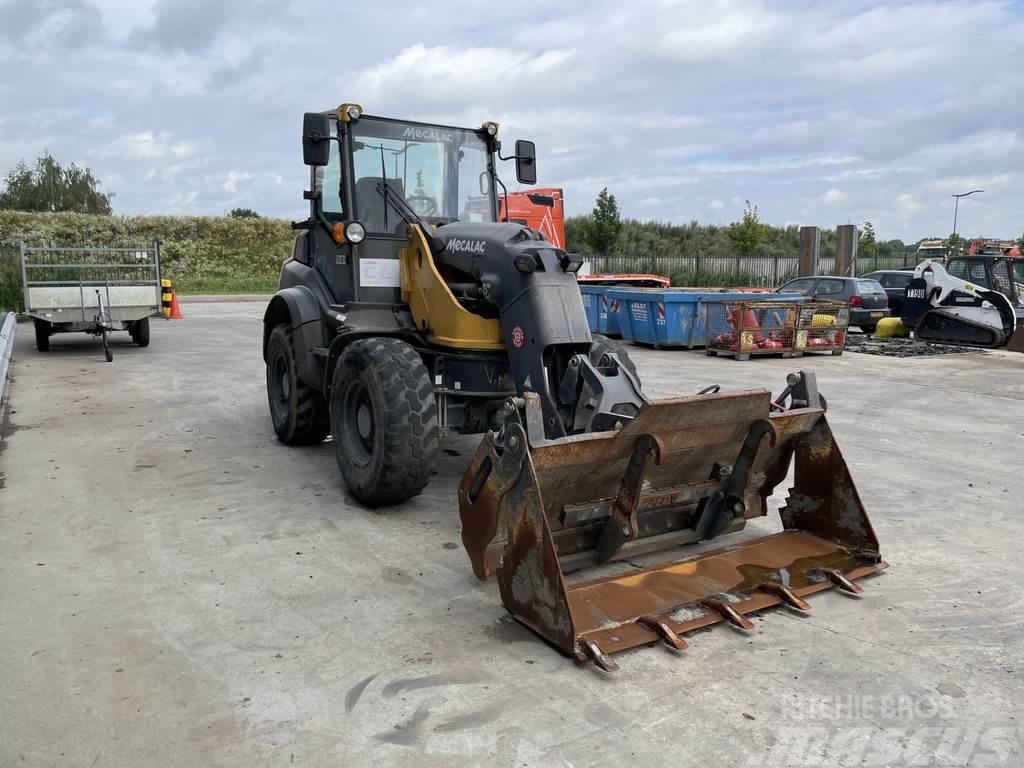 Mecalac AS 700 Cargadoras sobre ruedas