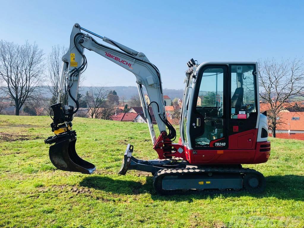 Takeuchi TB240 Miniexcavadoras